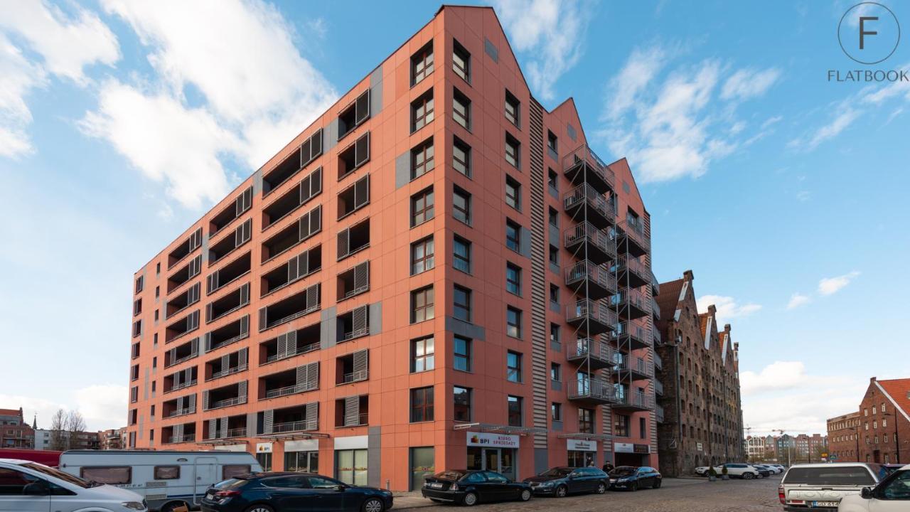 Flatbook Apartments Waterlane Island Spa With Riverview Гданьск Экстерьер фото