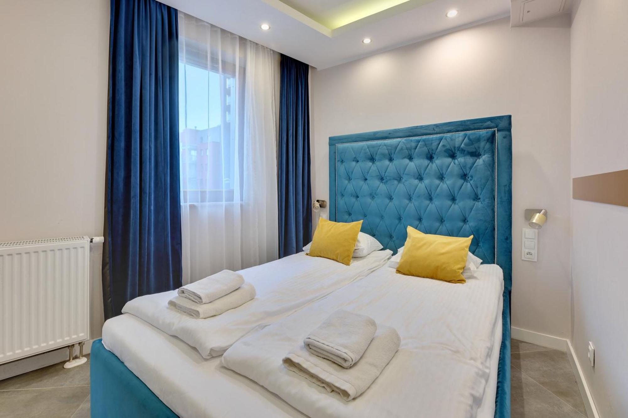 Flatbook Apartments Waterlane Island Spa With Riverview Гданьск Экстерьер фото