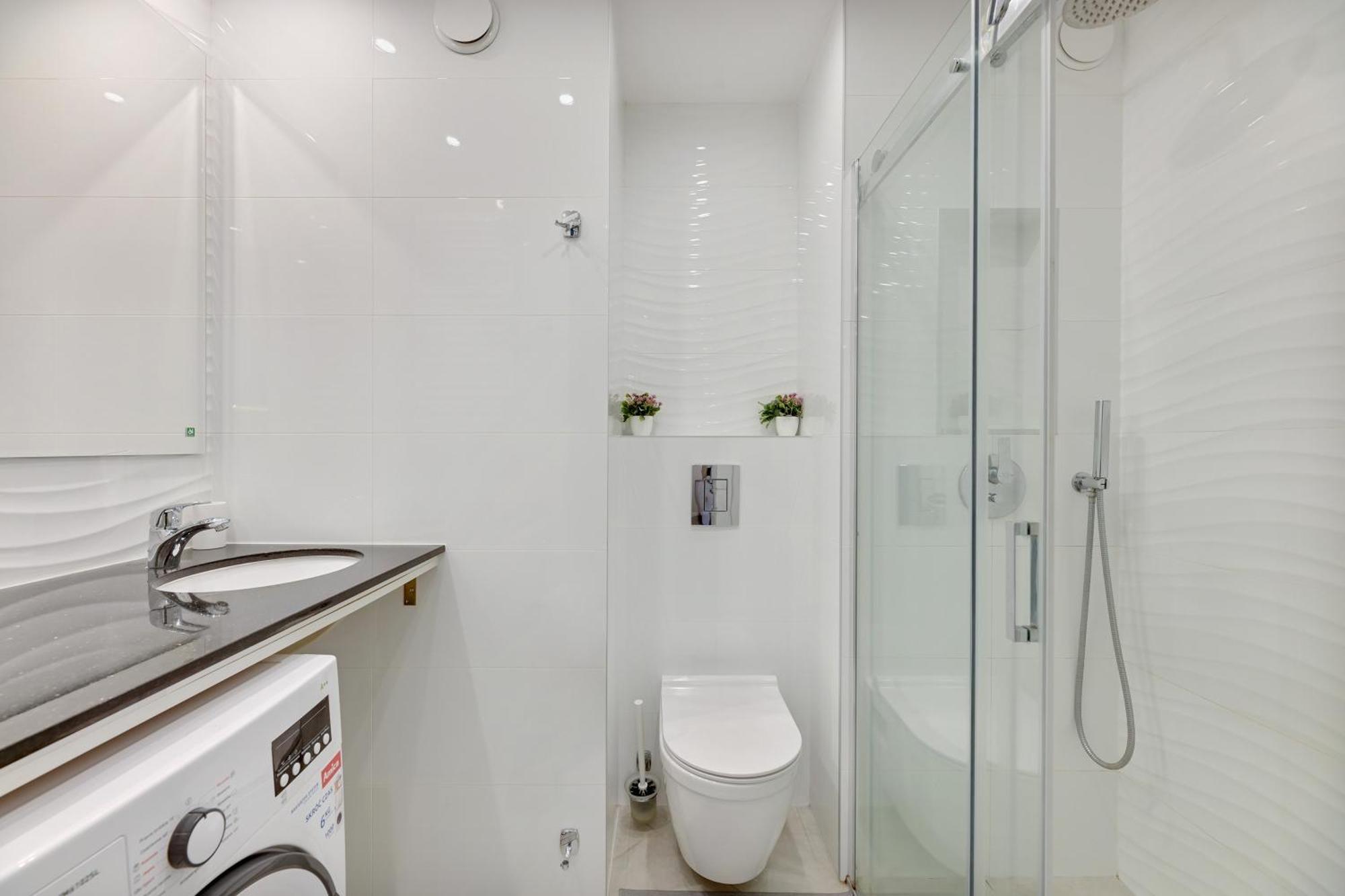 Flatbook Apartments Waterlane Island Spa With Riverview Гданьск Экстерьер фото